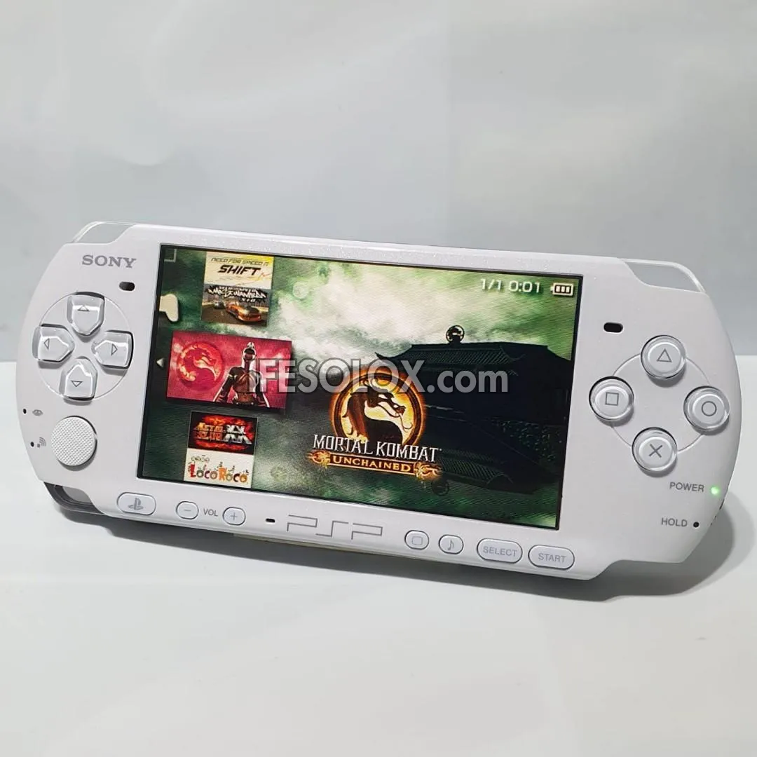 PlayStation Portable PSP 3000 series Brite Game Console with 16GB Memory Stick and 15 Games (White) - Foreign Used